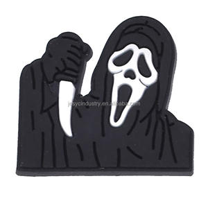 Vente en gros <span class=keywords><strong>de</strong></span> breloques Halloween fantôme noir crâne squelette pour chaussures Promotion accessoire <span class=keywords><strong>de</strong></span> décoration chaussures souvenirs breloques en caoutchouc pour chaussures sabots - Product Image 4