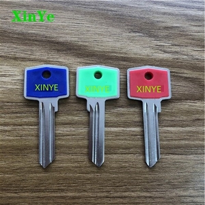 Llaves en Blanco Multicolores XinYe al por Mayor, Llaves de Metal con Cabeza de Plástico, Llaves para Puerta de <span class=keywords><strong>Casa</strong></span> - Product Image 1