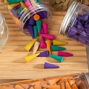 Vente en gros de parfums naturels mélangés bois de santal lavande <span class=keywords><strong>jasmin</strong></span> osmanthus armoise rose 200 cônes/sac cônes d'encens à refoulement - Product Image 4