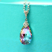 Collier pendentif en cristal multicolore en forme de goutte d'eau en zircone cubique plaqué argent Huitan pour femmes ou filles