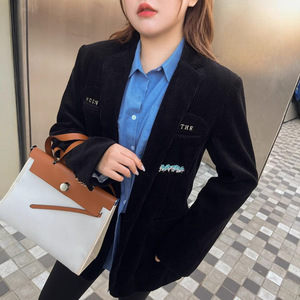 Chaqueta de Terciopelo para Mujer N8238, Chaqueta de Otoño Bordada en Corduroy Negro, Talla Grande, Ropa Exterior Femenina - Product Image 3