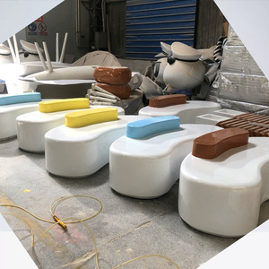 Banc en fibre de verre au design contemporain pour l'extérieur, mobilier durable pour centre commercial - Product Image 4
