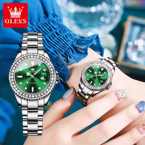 OLEVS 9945 Montre de luxe pour <span class=keywords><strong>femme</strong></span> en cristal vert diamant, étanche, montre à quartz diamantée tendance, cadeau pour <span class=keywords><strong>femme</strong></span> - Product Image 1
