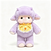 Mignonne peluche mouton violette avec bavoir en dentelle jaune, jouet en peluche doux et moelleux, personnalisable avec logo, jouet en peluche mouton Kawaii