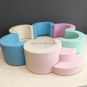 Clásico Parque Infantil de Espuma Blanca para Interiores/Exteriores, Piscina de Bolas Sensorial con Forma de Flor para Niños, con Colchoneta Acolchada, Juego Suave para Fiestas y Eventos - Product Image 6