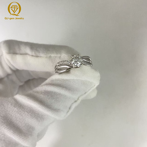 Anillo de Diseño Único para Mujer con Seis Puntas, Corte Redondo, Diamante Cultivado en Laboratorio, Platino, Talla Personalizada/Grabado Interior para Regalo - Product Image 2