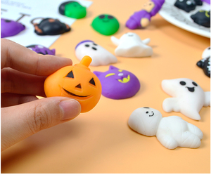 Juguetes Blandos de Calabaza Kawaii de Alta Calidad para Halloween, Mini Juguetes de TPR Suaves para Fiestas, Regalos y Juguetes Antiestrés para Niños - Product Image 1