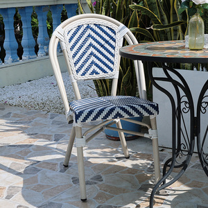 Mesas y sillas de exterior vintage francesas: alojamiento y desayuno, hotel, cafetería, lugar popular al aire libre, configuración impermeable al aire libre - Product Image 2