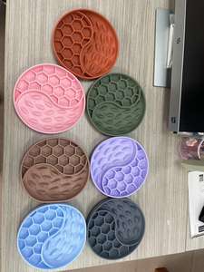 Couleur personnalisée logo multi fonction puzzle chien jouet chien chat enrichissement lécher tapis plaque poisson rond chien mangeoire lente - Product Image 6