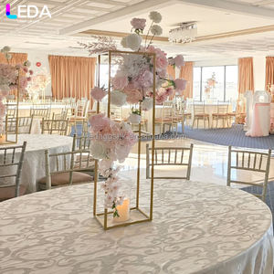 Centros de mesa decorativos para bodas y eventos al por mayor LEDA, soporte de flores de metal dorado para decoración de bodas - Product Image 4