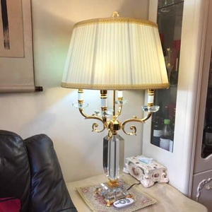 Đèn bàn pha lê phong cách châu Âu sang trọng, đèn ngủ phòng ngủ kiểu Pháp lớn màu trắng trang trí cao cấp - Product Image 5