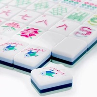 Tuiles de Mahjong décontractées de style américain, en acrylique du Jiangsu, à quatre couches, colorées, polies à la main, emballées dans une boîte en carton, pour le marché international