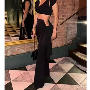 ชุดสูทสะดือสั้นคอวีอัดจีบสีพื้นชุดกางเกงสองชิ้นแฟชั่น - Product Image 3