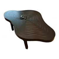 Table basse en bois massif irrégulière de designer OEM, ligne de contour sculptée, couleur personnalisée pour salon