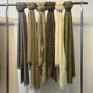 Pañuelos Étnicos Grandes de 100 Colores al por Mayor, Chales de 90*180cm, Pañuelo de Algodón Viscosa Arrugado Súper Suave, Hiyab Musulmán para Mujer 1010A - Product Image 4