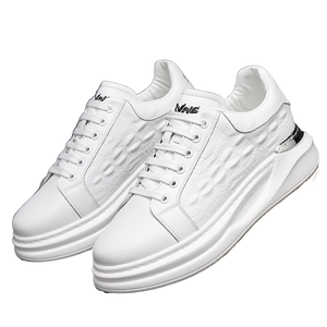 Chaussures de sport décontractées pour hommes, grande taille 38-49, nouveau style tendance, respirantes, légères, antidérapantes, blanches, printemps-été - Product Image 1