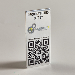 Kim loại Anodized nhôm tên nơi logo dập nổi với mã <span class=keywords><strong>QR</strong></span> tùy chỉnh Laser khắc thép không gỉ tên nơi trống Sticker - Product Image 1