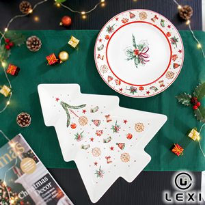 Plat de service rectangulaire en céramique et porcelaine durable, motif Joyeux Noël, rouge et blanc, avec motifs houx, cloche et chaussette, pour la maison, la cuisine, cadeau de fêtes - Product Image 3