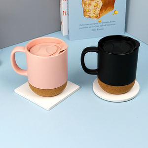 Taza <span class=keywords><strong>de</strong></span> Cerámica Blanca para Sublimación <span class=keywords><strong>de</strong></span> Gran Capacidad (390 ml) <span class=keywords><strong>con</strong></span> Tapa y Base <span class=keywords><strong>de</strong></span> <span class=keywords><strong>Corcho</strong></span>, Taza Personalizable <span class=keywords><strong>con</strong></span> Logotipo y Foto a Color <span class=keywords><strong>con</strong></span> Base <span class=keywords><strong>de</strong></span> <span class=keywords><strong>Corcho</strong></span> - Product Image 1