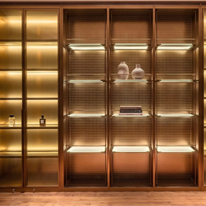 Vitrine moderne en acier inoxydable avec design de grille personnalisable et éclairage LED chaud pour la décoration de <span class=keywords><strong>bureau</strong></span>, appartement, villa - Product Image 1