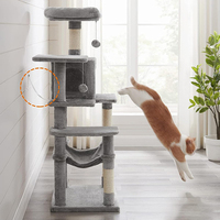 Arbre à chat multicouche en peluche gris clair avec grattoirs et lit pour chat en bois de luxe moderne personnalisé en usine condo