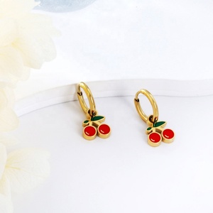 Pendientes de Aro de Oro de 14k Chapados a Medida, Resistentes al Agua, de Acero Inoxidable, Joyería de Moda, Pendientes Colgantes de Cereza para Mujer, Venta al por Mayor - Product Image 4