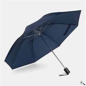 Parapluie pliant en polyester à logo personnalisé, design classique, commande manuelle, fabricant chinois pas cher, vente en gros - Product Image 2