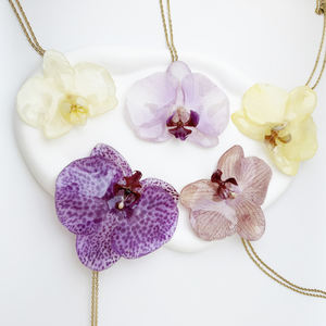 Collana Romantica con Ciondolo a Orchidea Viola 3D, Gioiello alla Moda con Fiore Eterno Conservato, Idea Regalo per Donne e Ragazze - Product Image 3