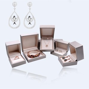 High end PU leather jewelry <b>box</b>, ring <b>box</b>, <b>earring</b> <b>box</b>, bracelet <b>box</b>, necklace <b>box</b> can be customized according to needs - Product Image 5