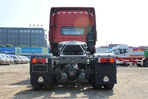 Nuevo Sinotruk Diesel <span class=keywords><strong>Precio</strong></span> barato Sino chino 6x4 371hp 420hp Camión Howo usado Unidades Tractor Cabeza Tractor Camión - Product Image 2