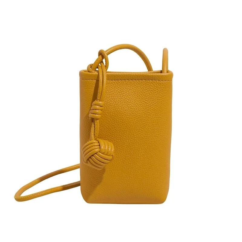 สีเหลือง