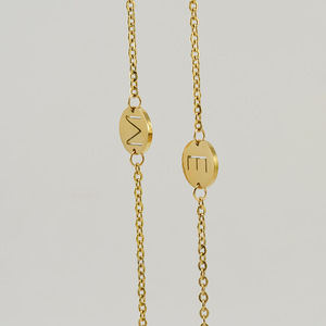 Pulsera de Acero de Titanio Europea y Americana, Diseño Simple y Elegante, Pulsera de Acero Inoxidable Chapada en Oro de 18K para Mujer - Product Image 4