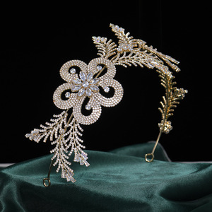 LUOXIN Serre-tête de mariée exquis et élégant en alliage incrusté de strass avec motif floral ajouré - Product Image 1