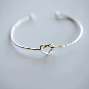 Daicy Goedkope Elegante Koreaanse Stijl Meisje Open Knoop Hart 925 Sterling Zilveren Armband