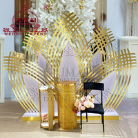 Vente directe d'usine Décoration de lieu d'événement Forme de fleur Fantaisie Pvc Stand Lotus Fleur Toile de fond