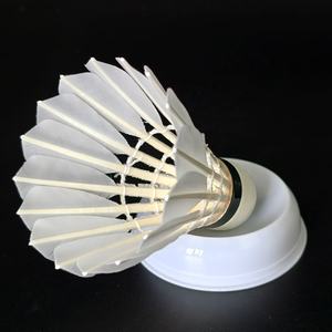 Shuttlecock Bulu Tangkis DunRun <span class=keywords><strong>DR</strong></span>-13 Kelas Turnamen Bulu Angsa Daya Tahan Tinggi Gabus 2-Lapisan Dijual - Product Image 3