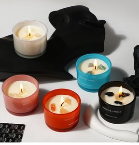 カラーガラス瓶クリスタルストーンソイワックスアロマキャンドルホームテーブルデコレーション誕生日ホリデーギフト卸売 - Product Image 1