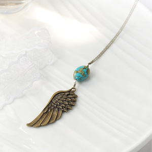 Collar con colgante de pluma de ala de águila, diseño vintage, para mujer - Product Image 2
