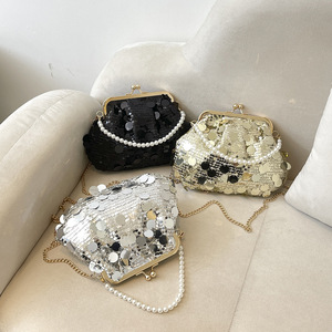 Borse Donna Glitterate di Tendenza Estiva 2026 Nuove Borse a Tracolla Versatili con Catena, Borsette con Chiusura a Scatto e Piccole Borse Tote con Fodera in Poliestere - Product Image 4