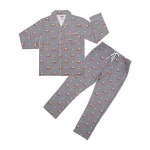 थोक अनुकूलित यूनिसेक्स पजामा सेट ग्रीष्मकालीन लंबी आस्तीन टॉप शॉर्ट्स टर्न-डाउन कॉलर के साथ पुरुष महिला युगल स्लीपवियर कपड़े - Product Image 2