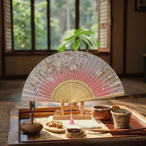 Abanicos Plegables de Bambú de Alta Calidad de 21 cm, al Mejor Precio, de Larga Duración, con Hermosa Decoración de Flores Talladas y Pintadas, Portátiles - Product Image 2