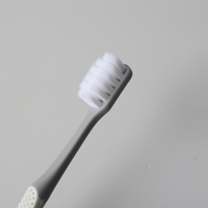 Ensemble brosse à dents et dentifrice jetables avec logo personnalisé Boîte noire et blanche Équipements de l'hôtel Brosses à dents Fournitures de l'hôtel - Product Image 4