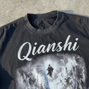 เสื้อยืดสตรีทแวร์ลำลองแบบมีรอยขาด ผ้าฝ้ายฟอกหนา พิมพ์ลายดิจิทัล ทรงหลวมไหล่ตก - Product Image 3
