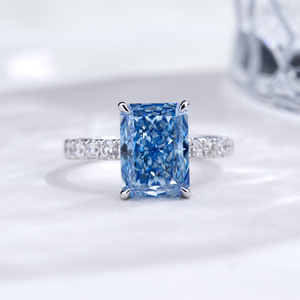 Bague de fiançailles en or 18 carats MSR-2181 avec diamant bleu rond taillé fantaisie et accents de diamants pour femme, style classique - Product Image 1