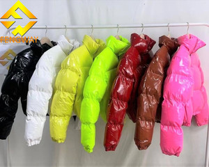 Haute qualité femmes Pu <span class=keywords><strong>manteau</strong></span> <span class=keywords><strong>court</strong></span> brillant <span class=keywords><strong>doudoune</strong></span> mode bulle culture hauts à manches longues vêtements d'extérieur décontractés <span class=keywords><strong>manteau</strong></span> pour les femmes - Product Image 1