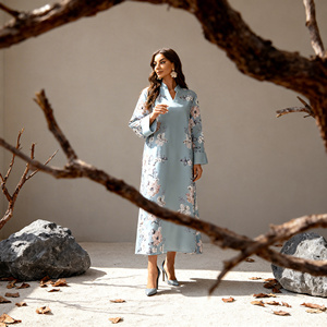Robe Abaya en polyester élégante et personnalisée pour femmes musulmanes, fournisseur en gros, qualité supérieure - Product Image 2