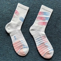 Usine En Gros Professionnel Homme Chaussettes Épais Respirant Basketball Football Running Soccer Chaussettes Support Chaussettes Personnalisées logo