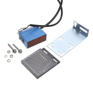 P/N 1065886 GL10-P1212เซ็นเซอร์อุตสาหกรรมแบบใหม่ดั้งเดิมและเป็นแบบสะท้อนกลับ15M PNP - Product Image 1