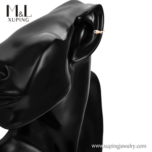 ML88407 XUPING ML Store accessori donna gioielli all'ingrosso creativo gatto e <span class=keywords><strong>pesce</strong></span> design asimmetrico per bambini orecchini Huggie - Product Image 3