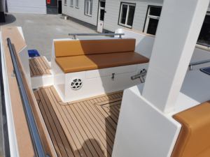 <span class=keywords><strong>Bateau</strong></span> de pêche sportif ouvert en fibre de verre haute performance de 28 pieds avec auvent, conçu pour des aventures de pêche palpitantes - Product Image 3